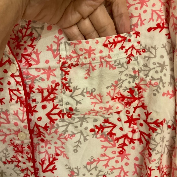 Victoria’s Secret Flannel Pajama Set, Red & White Snowflakes, Sz S - Picture 5 of 15